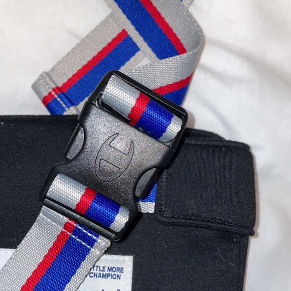 CHAMPION FANNY PACK - Picture 5 of 5